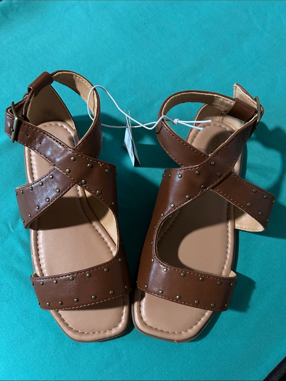 Old Navy -KIDS- Brown Studded Crisscross Sandals Sz: 2Y •NWT•